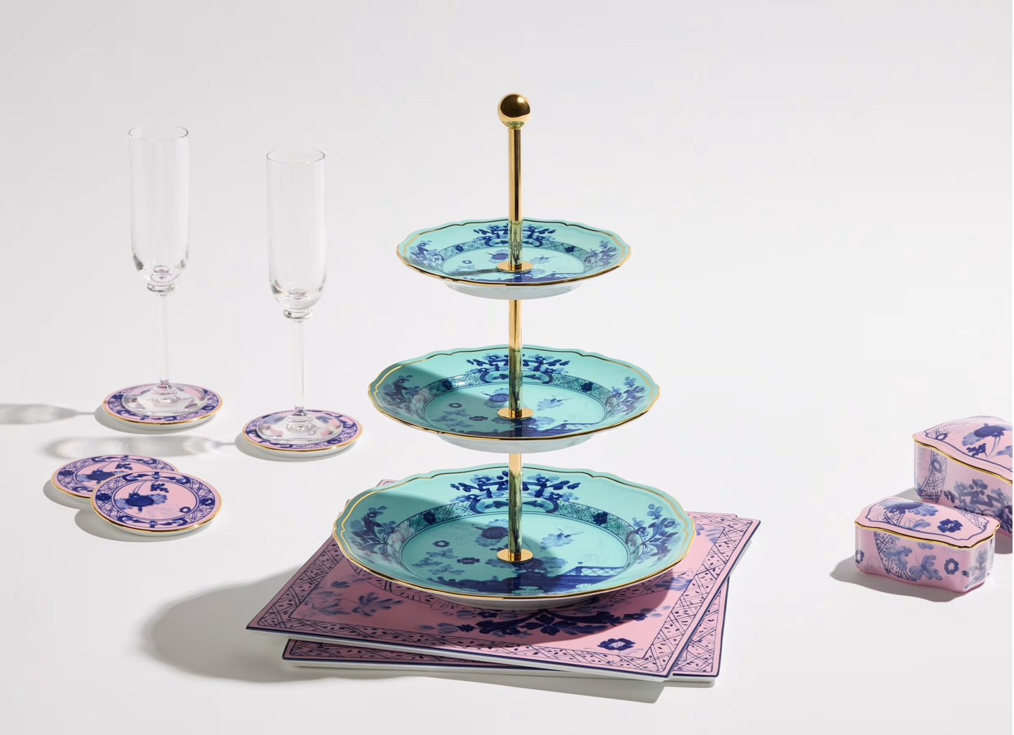 Oriente Italiano Iris 3-tier Serving Stand By Ginori 1735