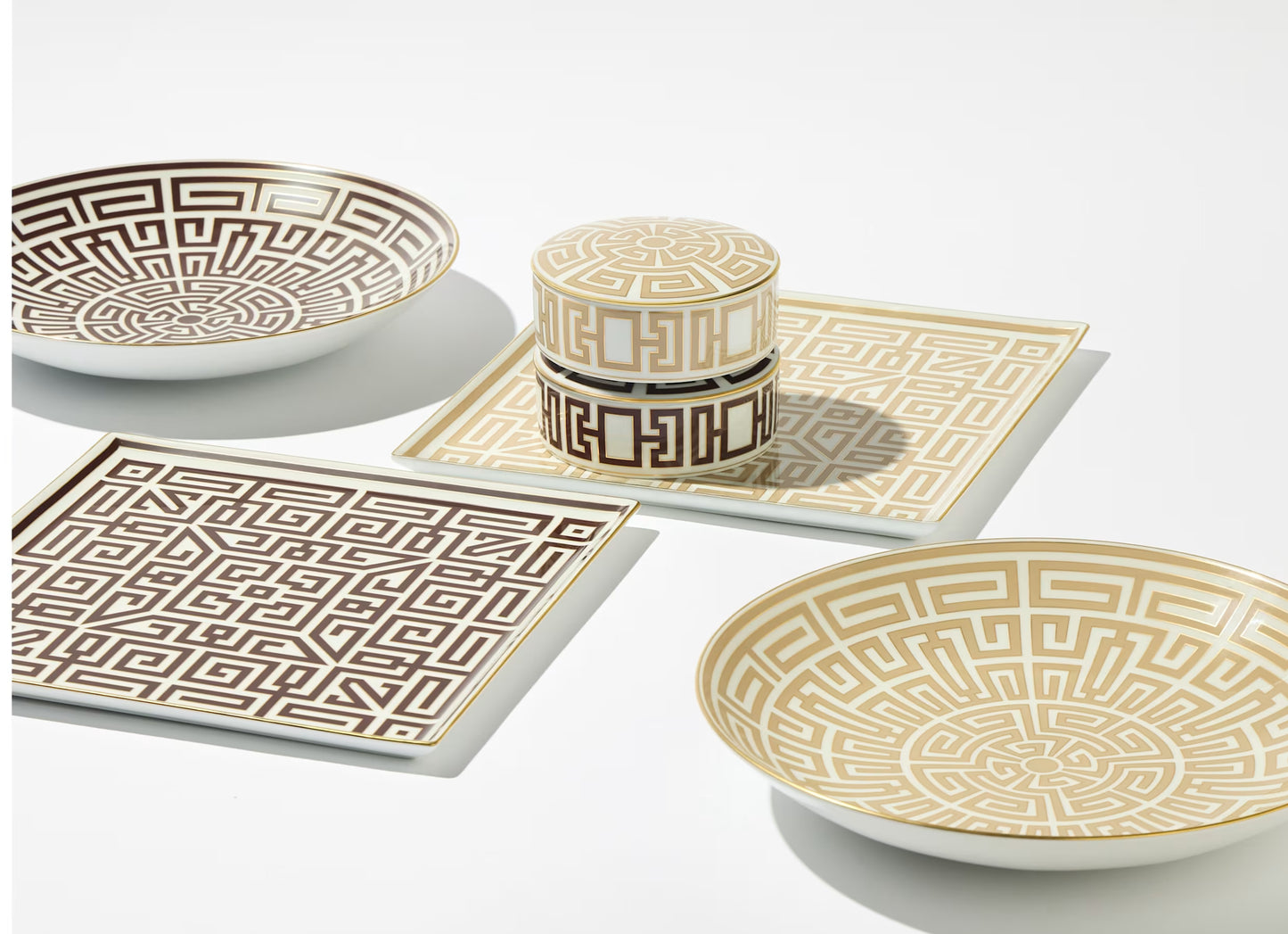 Labirinto Ebano Round Centerpiece by Ginori 1735
