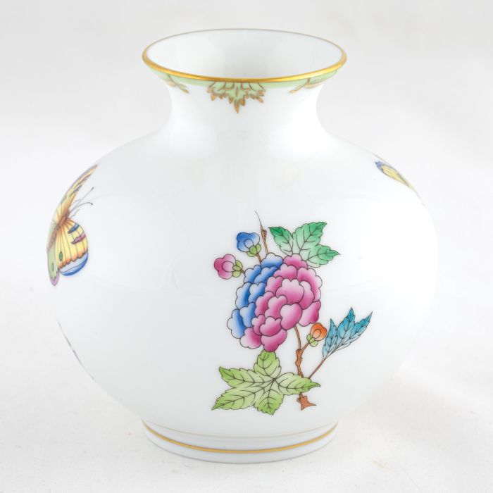 Herend Queen Victoria Round Vase