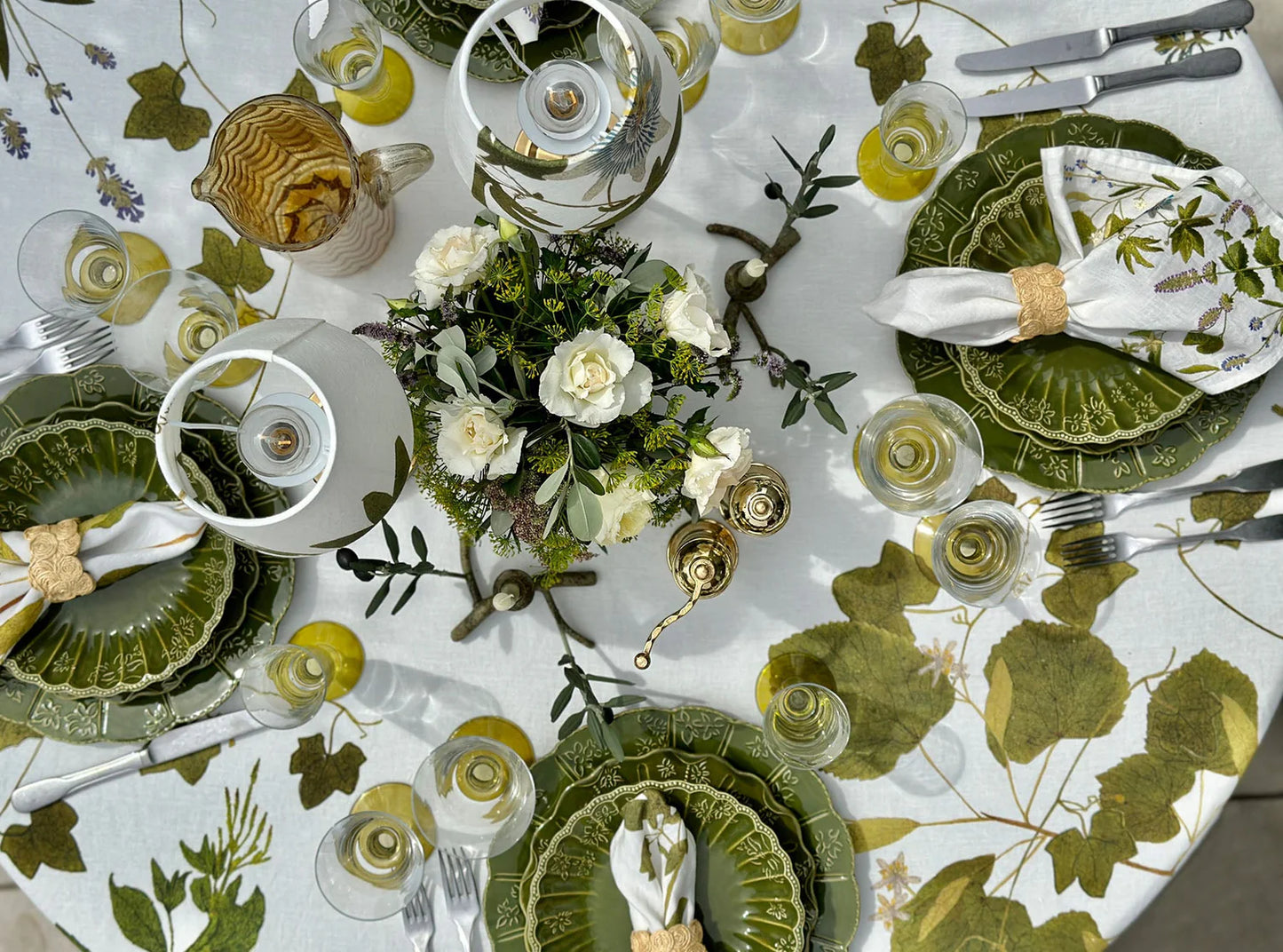 Herb Garden Round Tablecloth, 102 inches