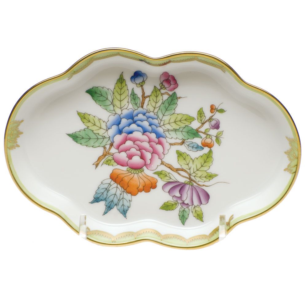 Queen Victoria Small Scalloped Tray