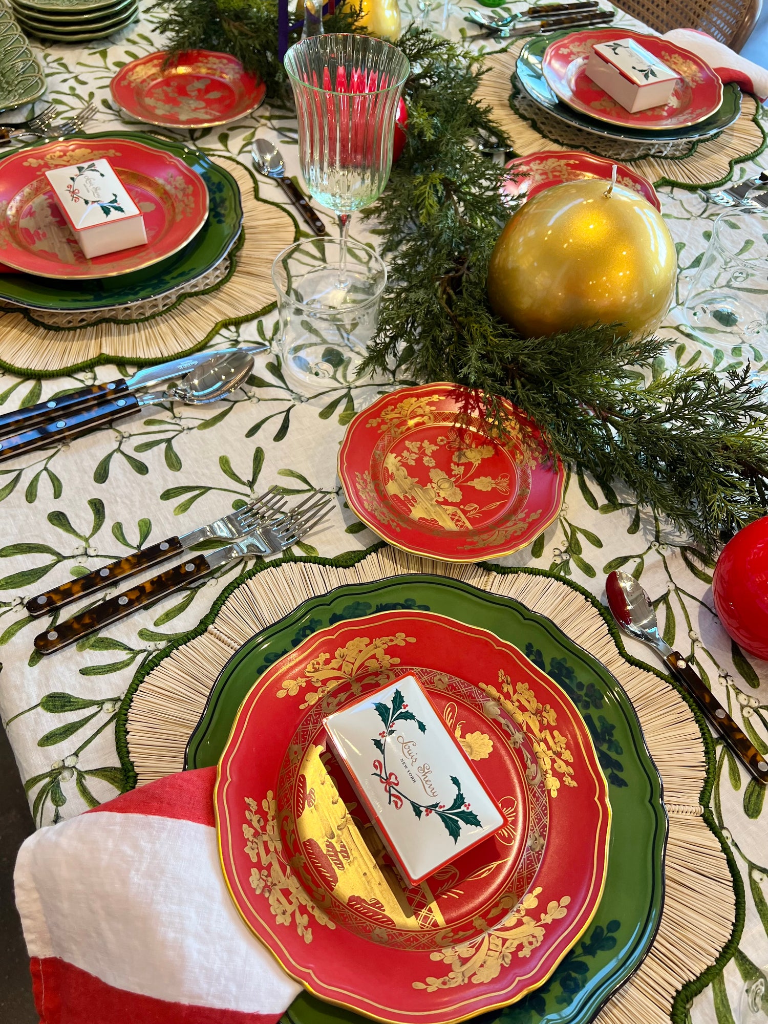 Classic Christmas Table