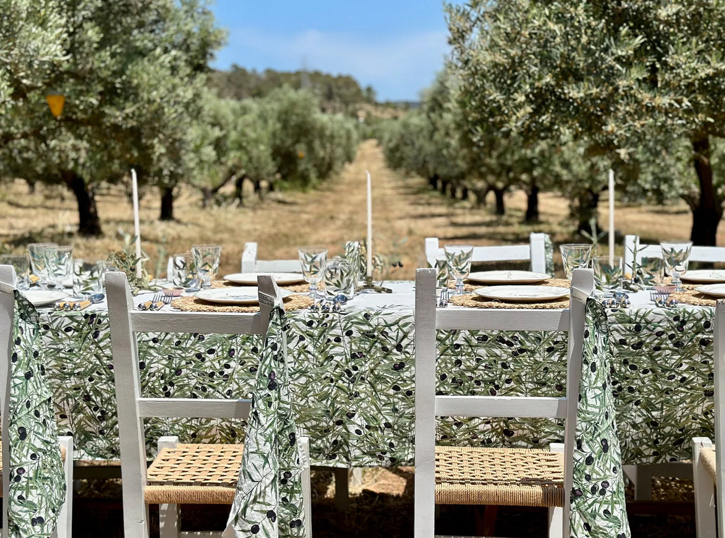 L'Olivier Linen Tablecloth