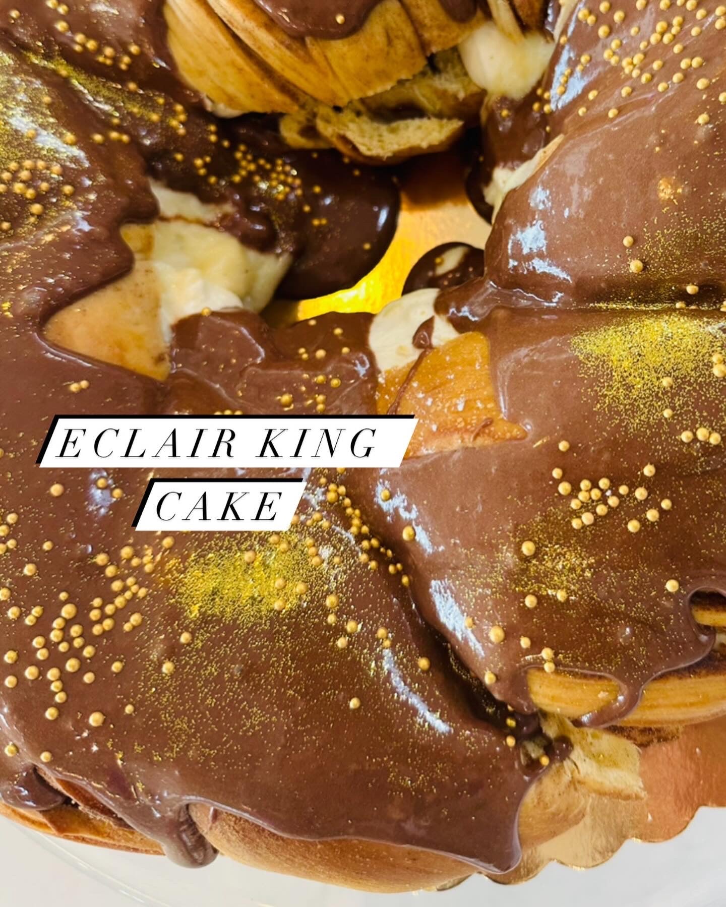 Éclair King Cake