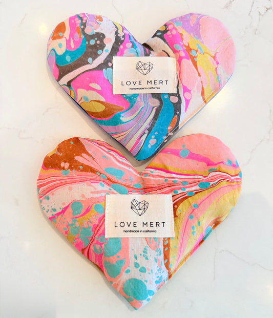 Lavender Eye Love pillow, Pink.