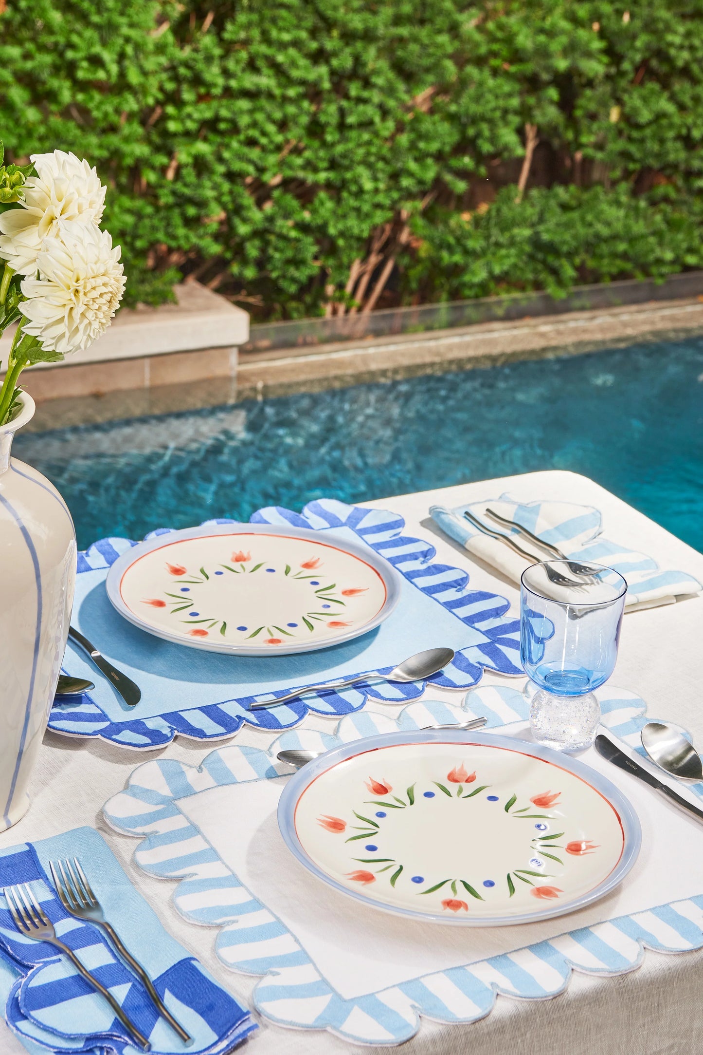 Blue Scalloped Linen Placemats S/4