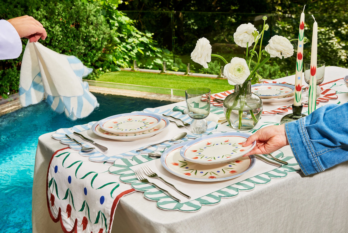 Green Scalloped Linen Placemats S/4