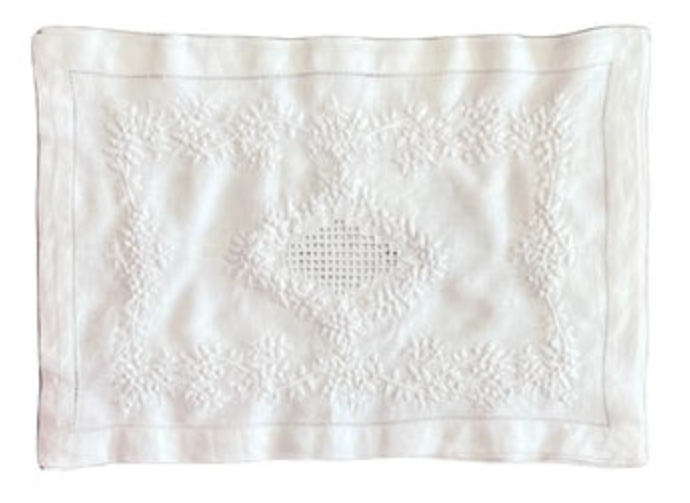 S/4 Royal Garden Embroidered White Linen Placemats
