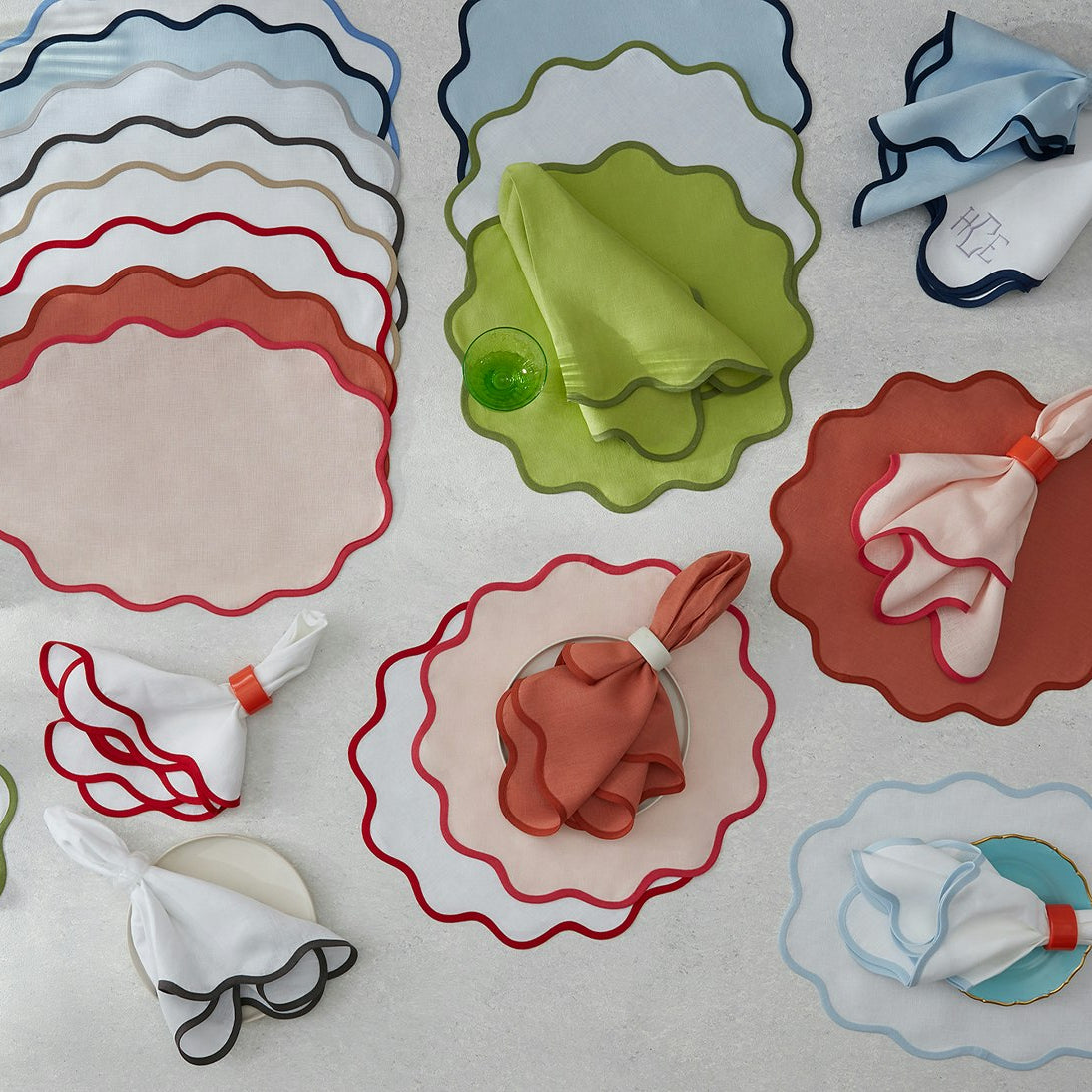 Round Scallop Edge Placemat